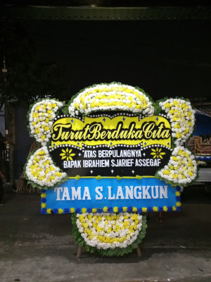 Papan Bunga Duka di Bunguran Barat